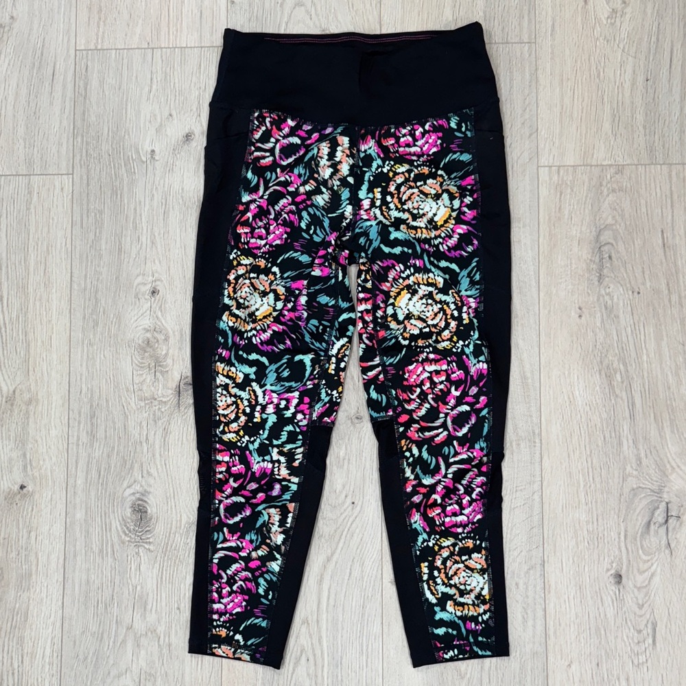 LuLaRoe Womens Leggings with Black and Floral Design
